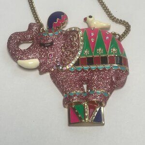 Vintage Betsey Johnson a Day At the Zoo Elephant necklace Gold Pink